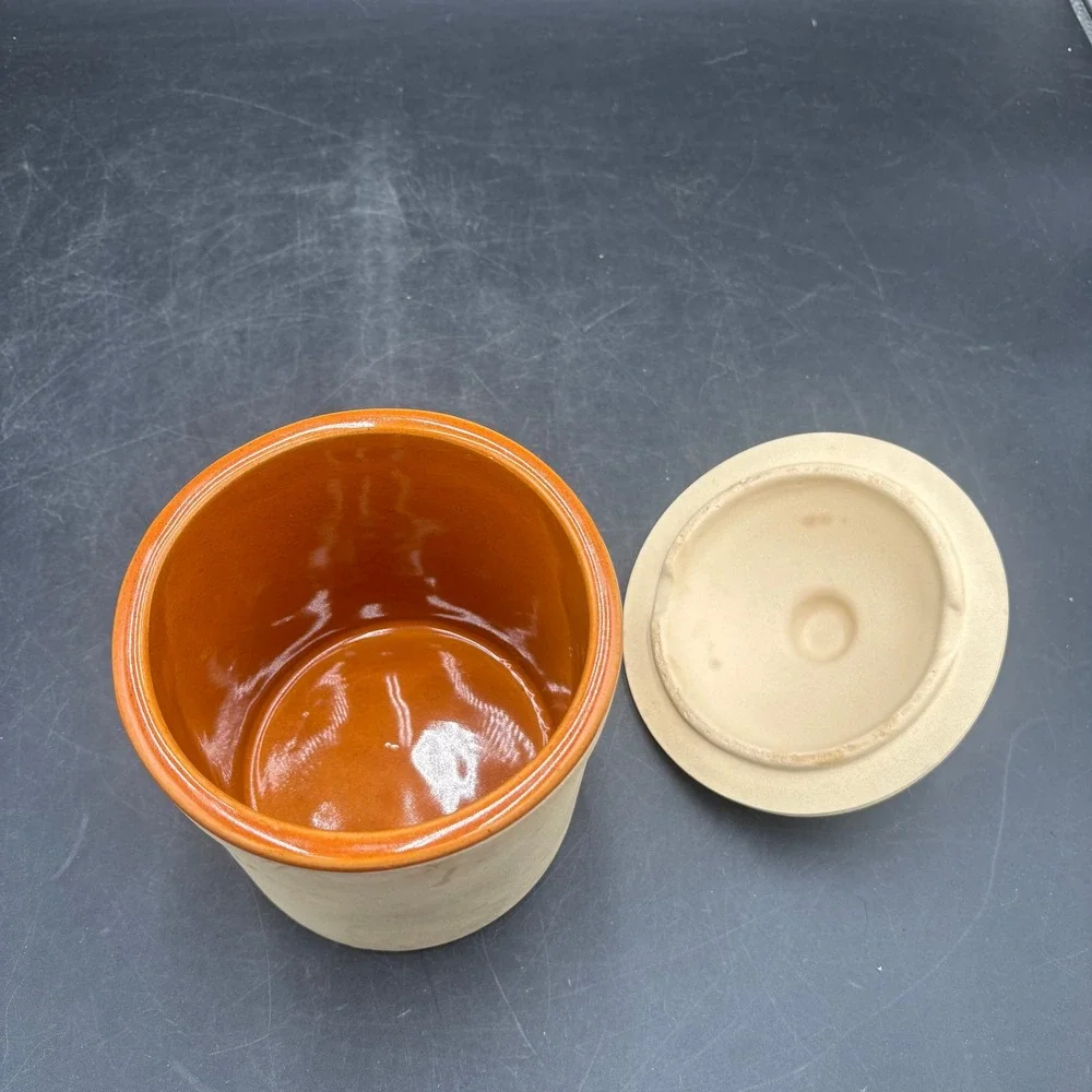 Great American Stoneware Factory Crock with Lid, Tan, Amber Glazed Interior 7in